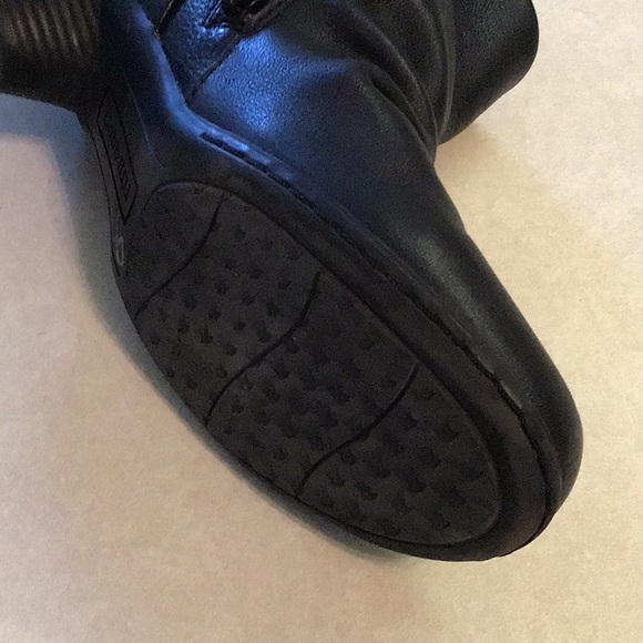 Cobb Hill by New Balance Black Ankle Booties size 7 - Picture 10 of 10